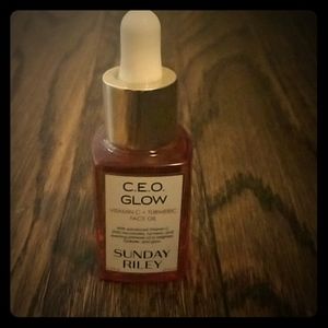 SundayRiley C.E.O. Glow vitaminC&Turmeric face oil